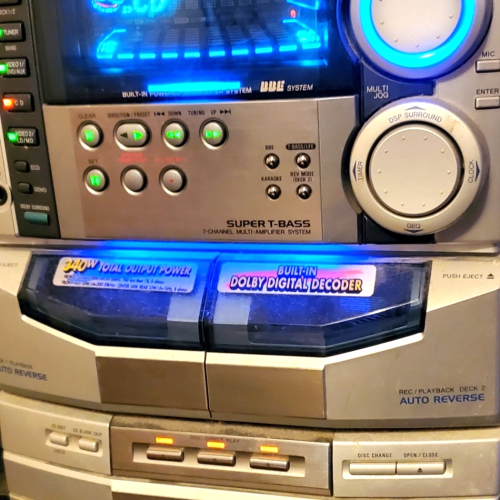 Aiwa 340 watts surround sound